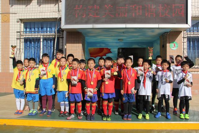 昔日曼联新星马夏尔30岁遭遇职业生涯低谷：解约后失去球会